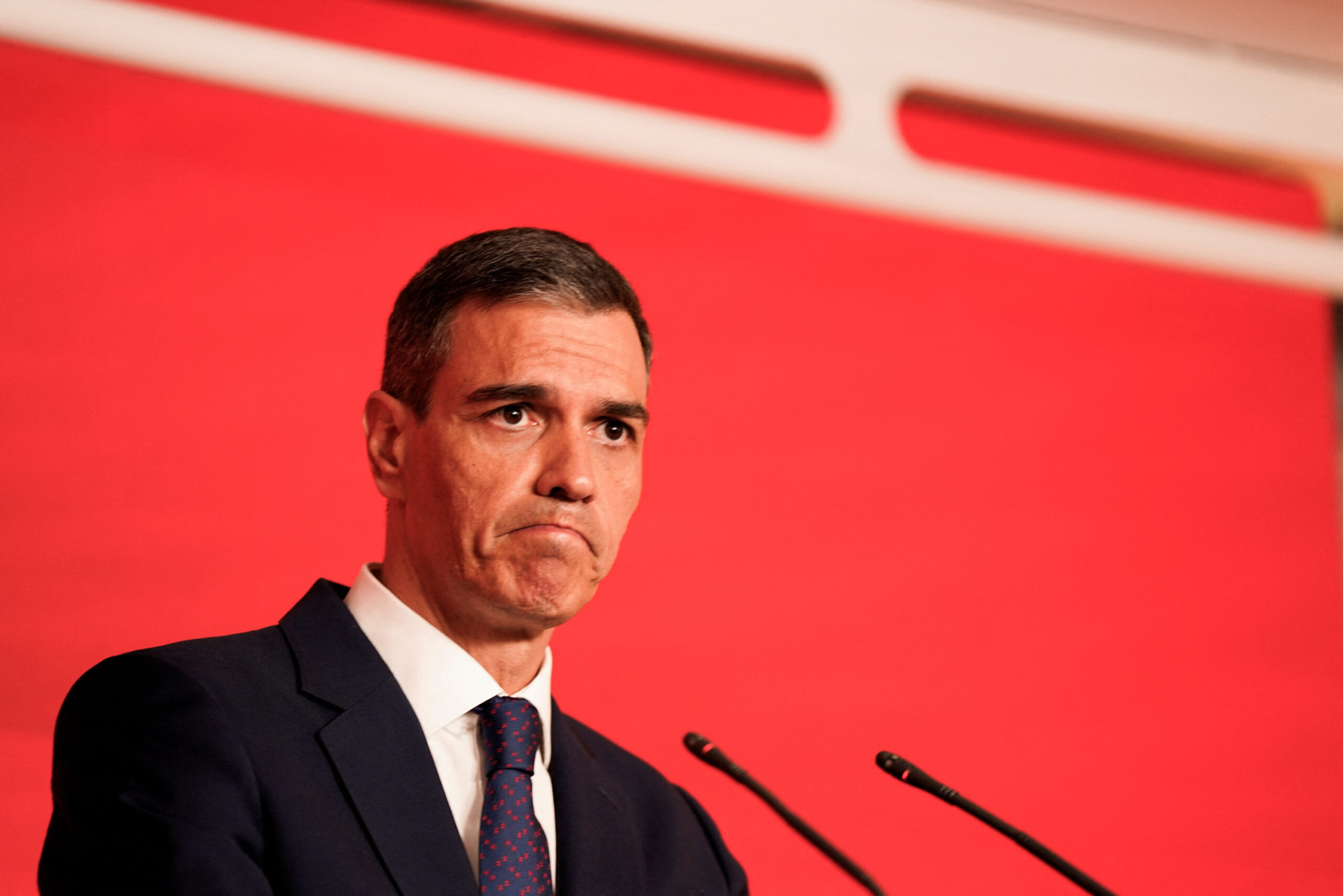 Scandale de corruption à l’Espagne : le chef du PSOE démissionne après des accusations d’abus de pouvoir