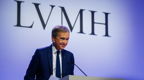 Les Arnaud renforcent leur emprise sur LVMH, en dépit de la crise économique française
