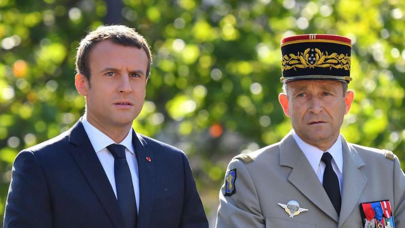 Le général Soja et les étoiles de Macron : une révision des grades